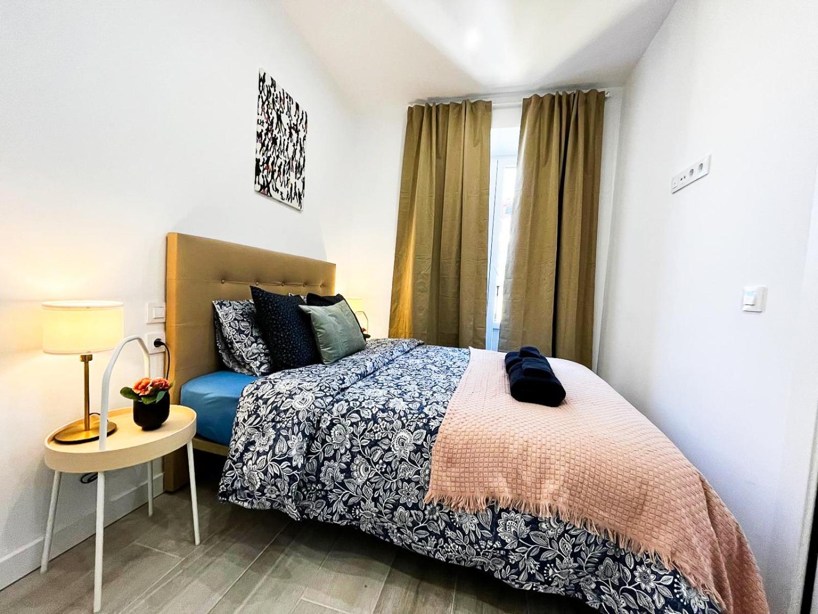 Madrid Private Rooms - Ferrer Экстерьер фото